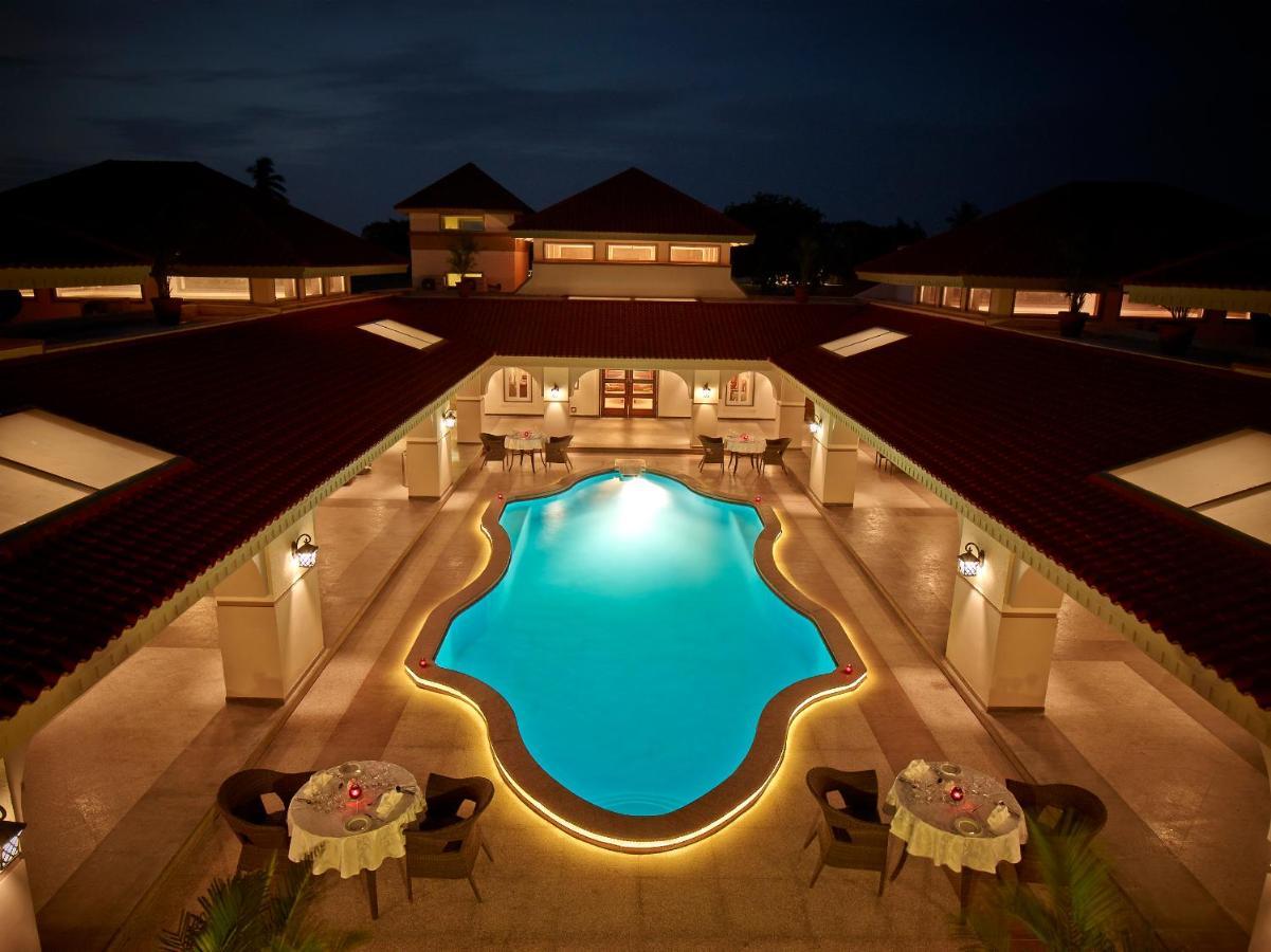 Neonz Resort And Club Sojitra Exterior photo