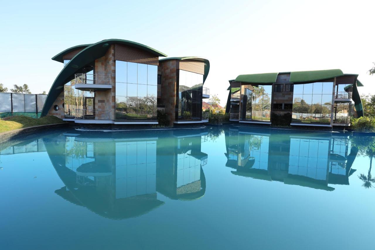 Neonz Resort And Club Sojitra Exterior photo