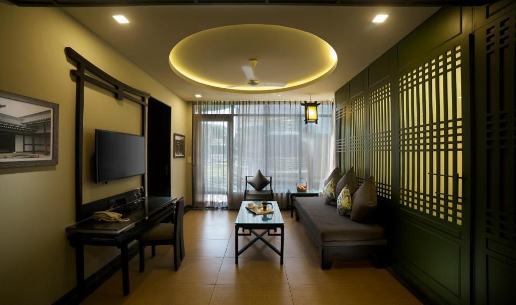 Neonz Resort And Club Sojitra Exterior photo